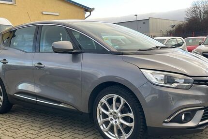 Renault Scenic 128.492 km 8.899 &euro; Bad Harzburg 38667