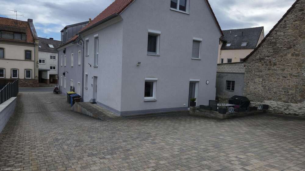Einfamilienhaus Rimpar - 13 Zimmer, 335 m&sup2;, 949.000&euro; | Angebot:26363448
