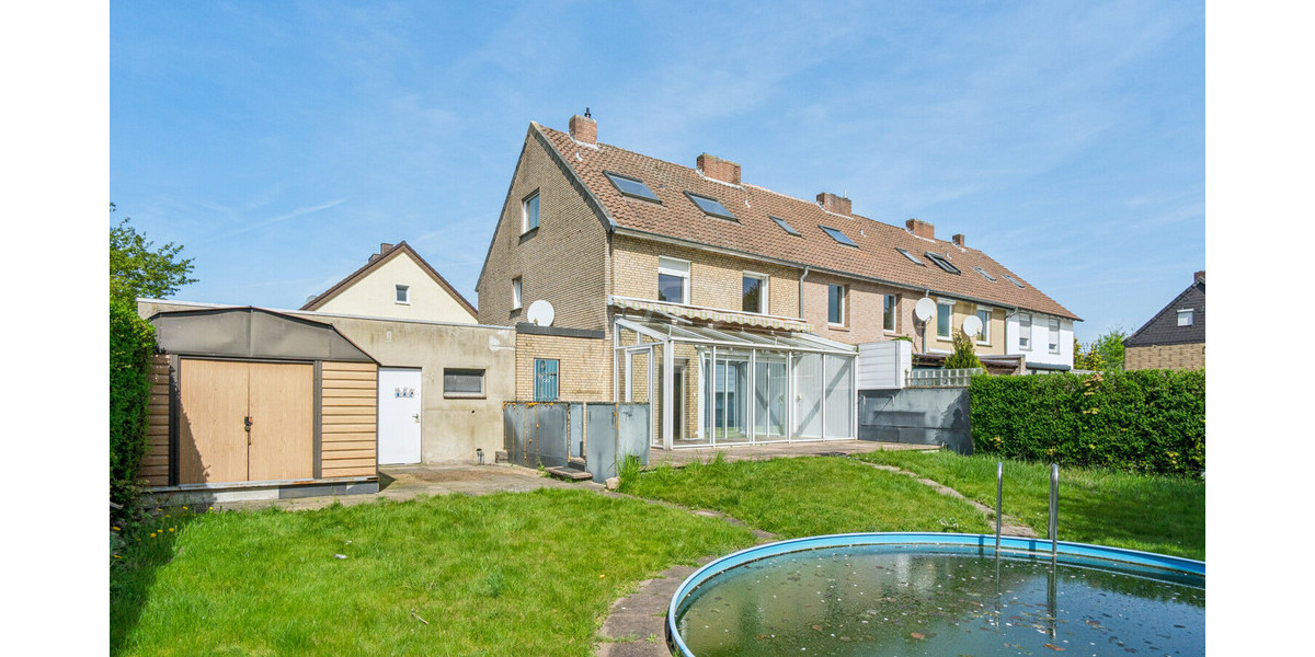 Reihenendhaus mit großem Grundstück, Pool und wohnmobilgeeigneter Doppelgarage - Reihenendhaus Rheine Rheine | Angebot:27165398