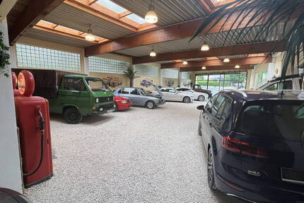 Autohaus + ca. 15 Aussenstellplätze