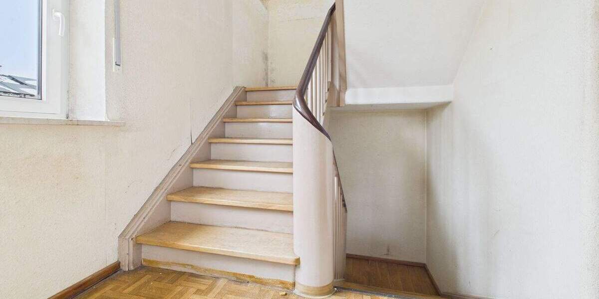 Mehrfamilienhaus, Wohnhaus Augsburg Haunstetten - 9 Zimmer, 219 m&sup2;, 895.000&euro; | Angebot:25736018