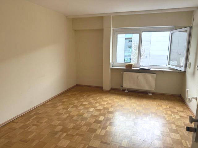 Gewerbeobjekt Singen (Hohentwiel) Singen - 4 Zimmer, 1.500&euro; | Angebot:26320387