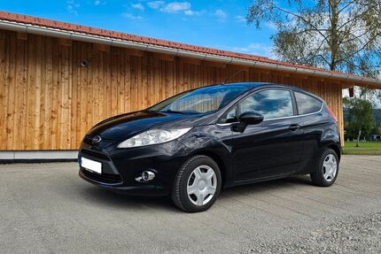 Ford Fiesta 158.000 km 3.500 &euro; Rohrdorf 83101