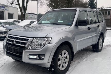 Mitsubishi Pajero 176.153 km 15.480 &euro; Hamburg - 1 Min. vom Hamburg Airport 22415