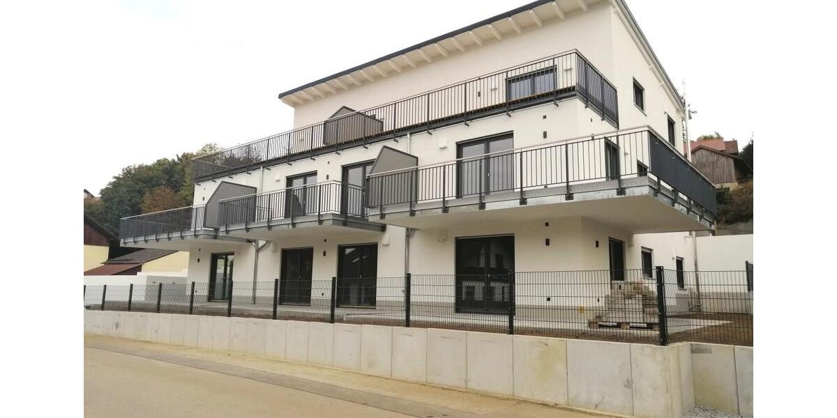 Dachgeschosswohnung mit sehr guter Verkehrsanbindung zu vermieten! 2 zimmer