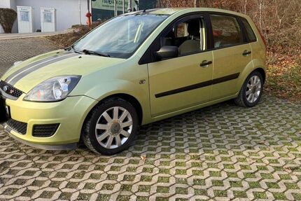 Ford Fiesta 151.000 km 3.330 &euro; Sinsheim 74889