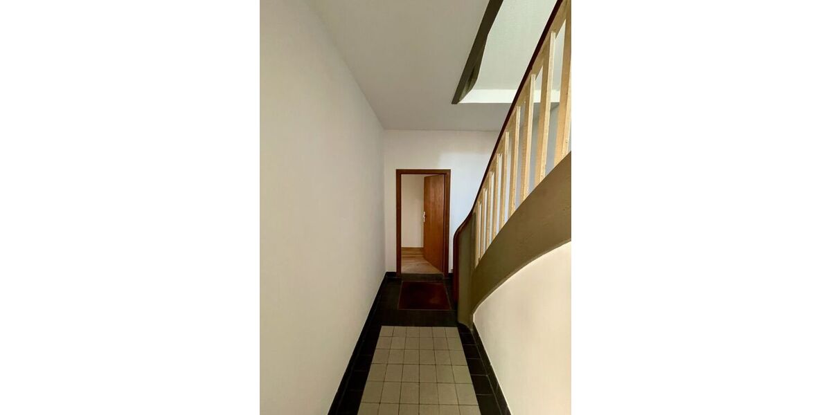Provisionsfrei* Wunderschöne, komplett renovierte 140qm Altbauwohnung nahe Neustadt mit Garten - 5- Frankeneck bei Neustadt | Angebot:25908495