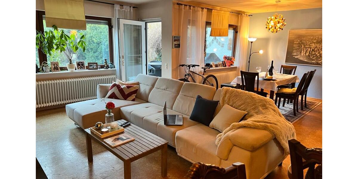 Reihenhaus Bad Schwalbach - 7 Zimmer, 250 m&sup2;, 1.500&euro; | Angebot:25539659