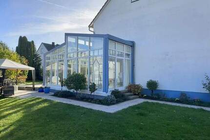 Lichterfülltes Haus mit modernem Wintergarten und traumhaftem SüdOst-Garten mit großer Terrasse 4 zimmer