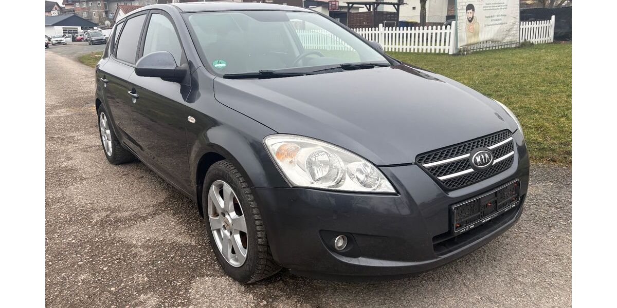 Kia ceed / Ceed 240.000 km 2.200 &euro; Knetzgau 97478