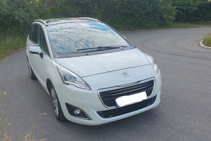 Peugeot 5008 153.000 km 7.500 &euro; Neubulach 75387