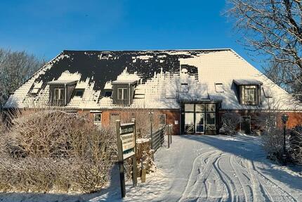 Sanierte 3 Zimmer DG Wohnung auf einer wunderschönen Hofanlage 3 zimmer