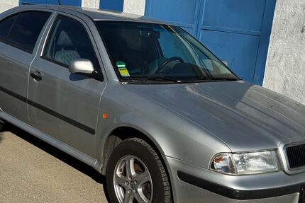 Skoda Octavia 183.000 km 1.480 &euro; Braunschweig 38108