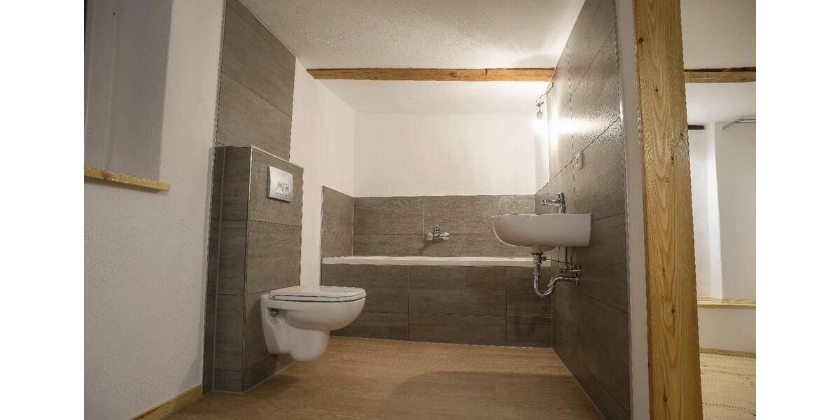 Einfamilienhaus Melsungen - 2 Zimmer, 95 m&sup2;, 900&euro; | Angebot:25943188