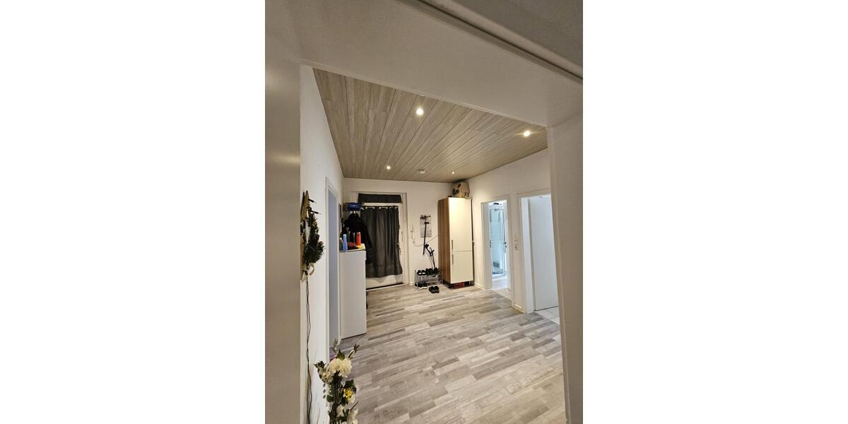 Etagenwohnung Gladenbach - 3 Zimmer, 90 m&sup2;, 920&euro; | Angebot:25440005