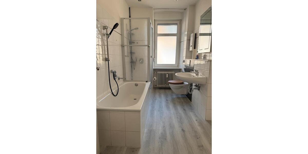 Etagenwohnung Kaiserslautern Bahnheim - 5 Zimmer, 105 m&sup2;, 1.000&euro; | Angebot:25403501