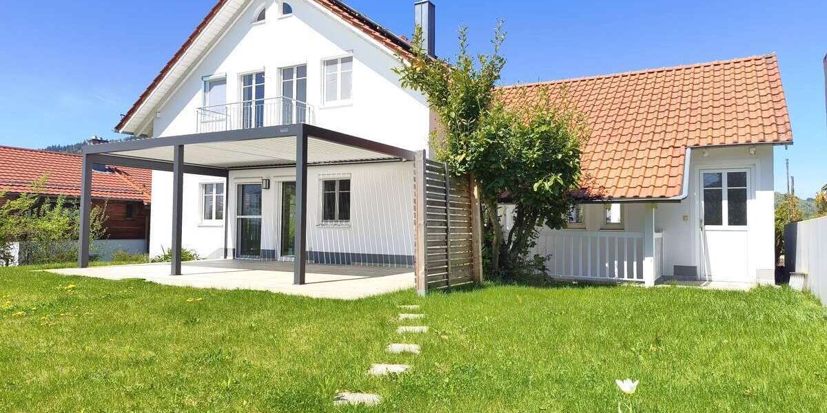 Einfamilienhaus Grafling - 7 Zimmer, 261 m&sup2;, 675.000&euro; | Angebot:25819363