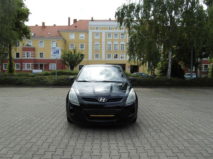 i20