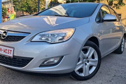 Opel Astra 124.000 km 4.499 &euro; Dresden 01159