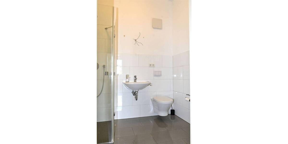 Etagenwohnung Stralsund Kniepervorstadt - 3 Zimmer, 156 m&sup2;, 1.720&euro; | Angebot:26902405