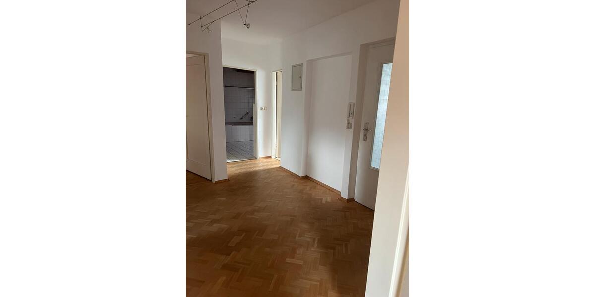 Dachgeschoßwohnung Ludwigshafen am Rhein Parkinsel - 2.5 Zimmer, 60 m&sup2;, 950&euro; | Angebot:24704884