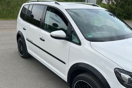 VW Touran 182.000 km 9.900 &euro; Krauchenwies 72505