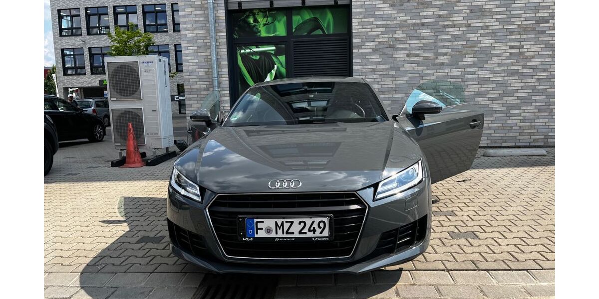 Audi TT 98.500 km 22.900 &euro; Köln 51147