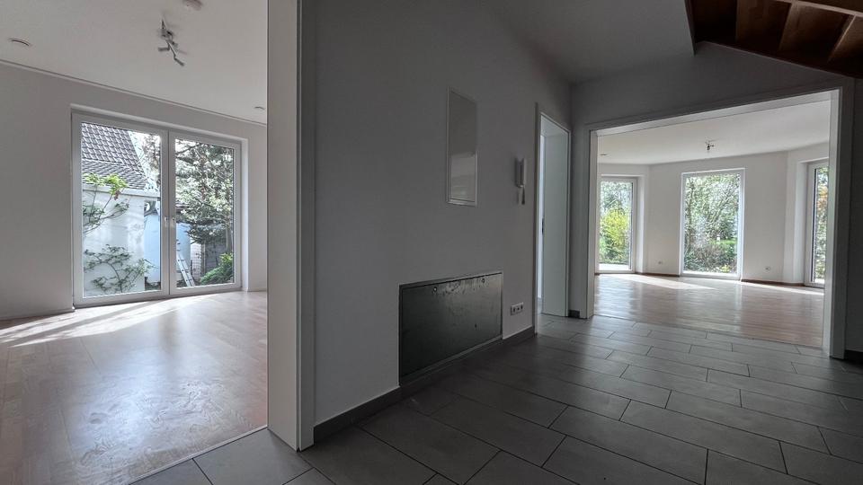 Einfamilienhaus Bad Pyrmont - 4 Zimmer, 180 m&sup2;, 1.600&euro; | Angebot:26470340