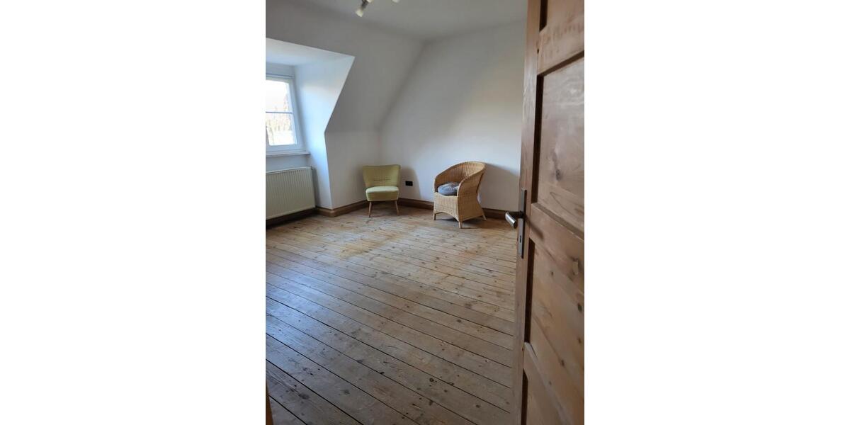 Dachgeschoßwohnung Bad Kreuznach Bad Münster am Stein-Ebernburg - 4.5 Zimmer, 100 m&sup2;, 940&euro; | Angebot:26662837