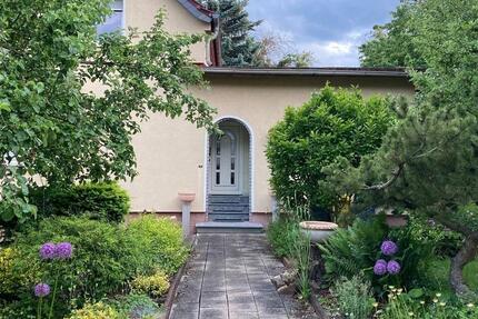 Einfamilienhaus Eisenberg Thüringen gr. Garten Baugrundstück zimmer