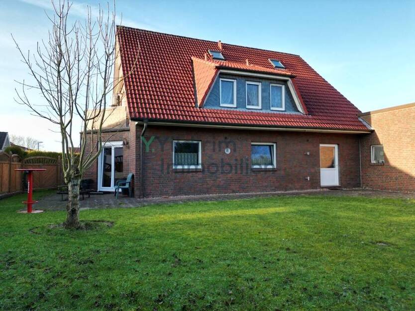 Großzügiges Mehrfamilienhaus in Dorum - Gepflegt, vielseitig und mit Doppelgarage