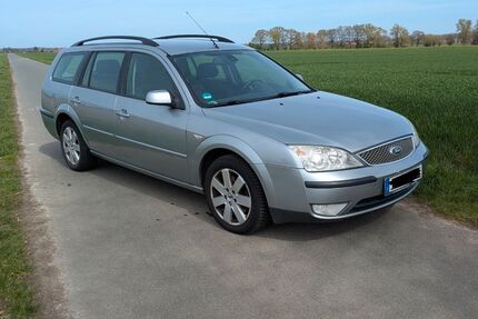 Ford Mondeo 233.315 km 995 &euro; Helpsen 31691