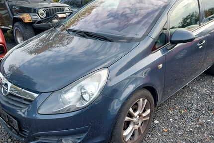 Opel Corsa 129.999 km 2.999 &euro; Eichenzell 36124