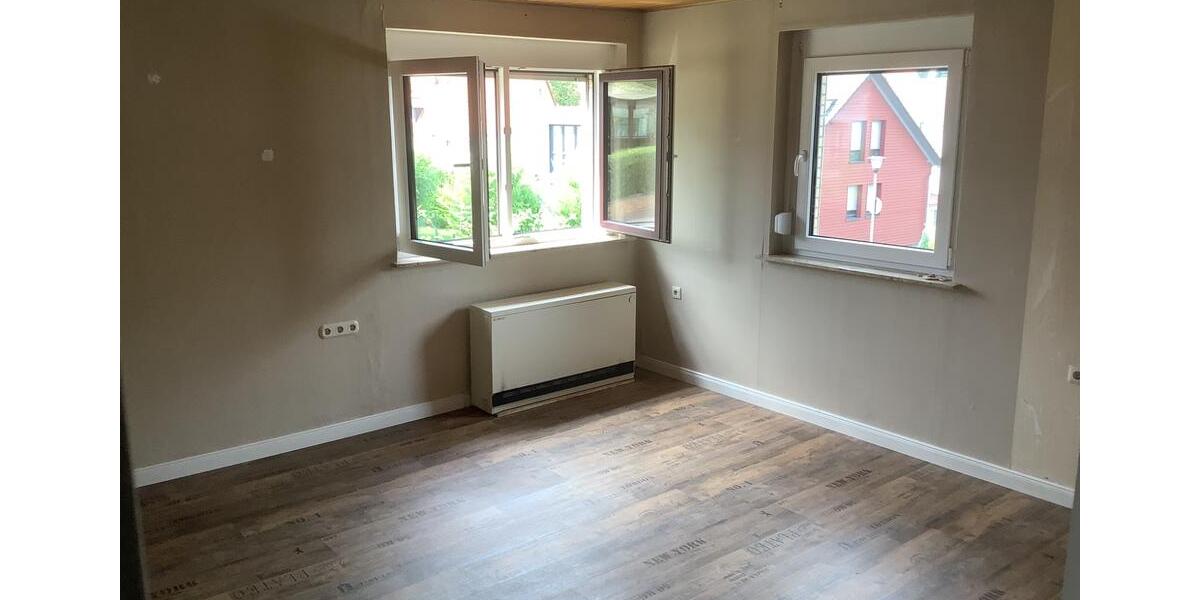 Einfamilienhaus Frankenberg (Eder) - 6 Zimmer, 130 m&sup2;, 280.000&euro; | Angebot:26342393