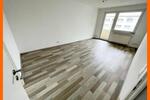 Gera-Langenberg! 4 Raum Whg. mit Balkon, Bad mit Wanne! Nähe AMAZON! - Etagenwohnung Gera Langenberg | Angebot:26882423