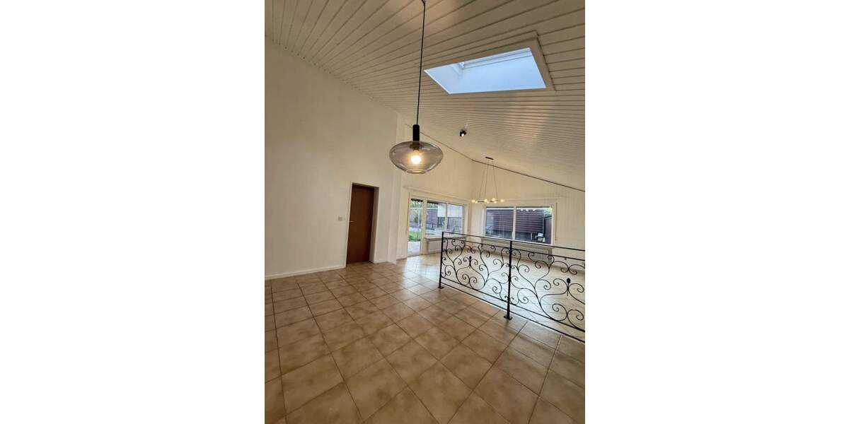 Einfamilienhaus Stadtbergen - 5 Zimmer, 162 m&sup2;, 760.000&euro; | Angebot:25667508