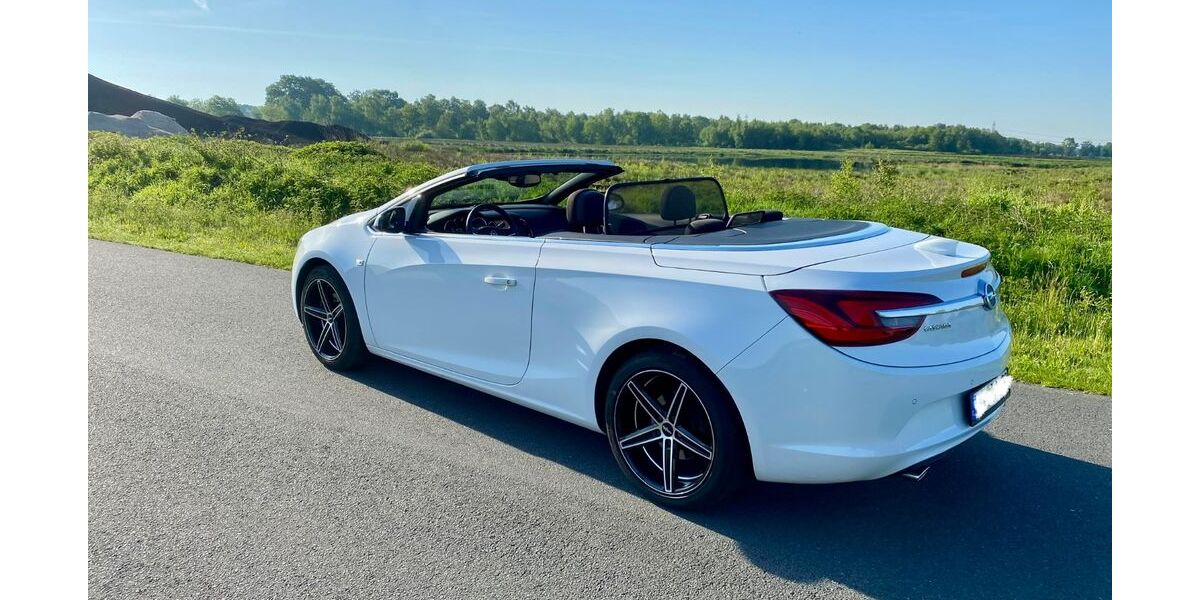 Opel Cascada 52.000 km 11.900 &euro; Uplengen 26670