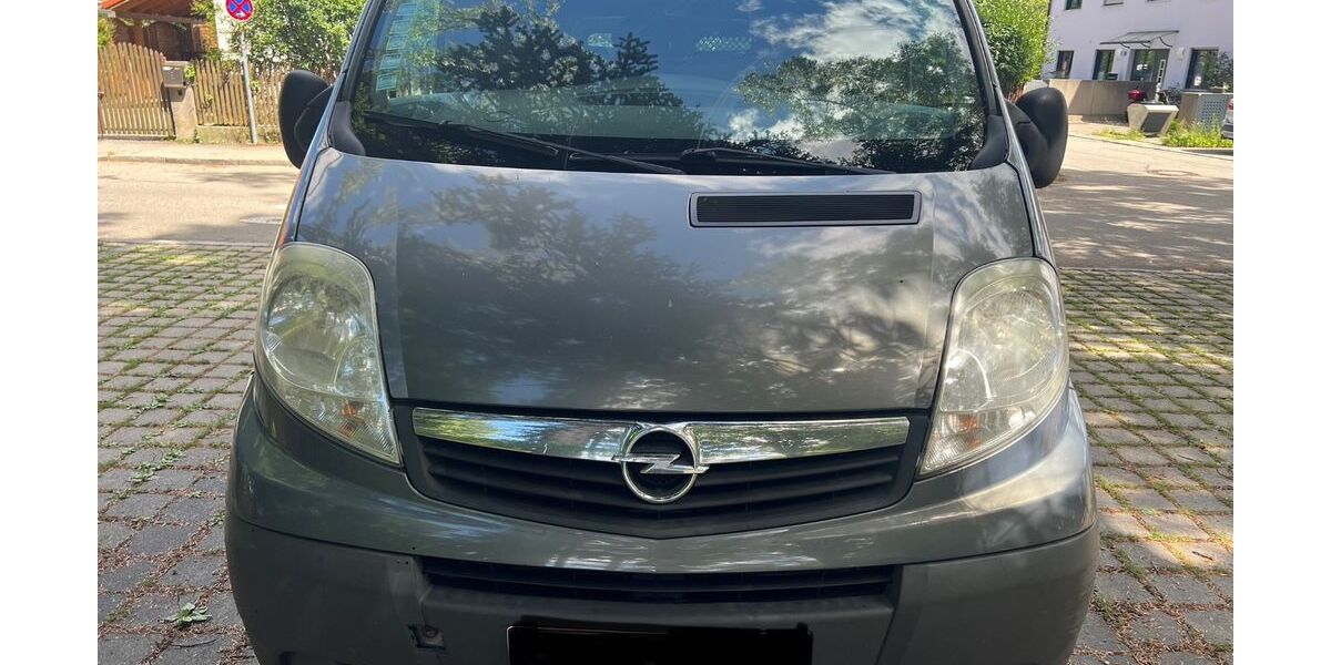 Opel Vivaro 236.000 km 5.200 &euro; Munchen 86874
