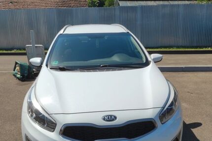 Kia ceed / Ceed 128.600 km 9.500 &euro; Esslingen am Neckar 73730