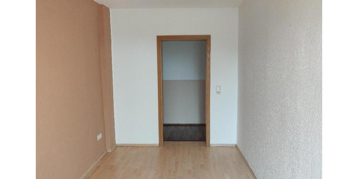 Etagenwohnung Eisleben (Lutherstadt) - 3 Zimmer, 72 m&sup2;, 350&euro; | Angebot:25571106