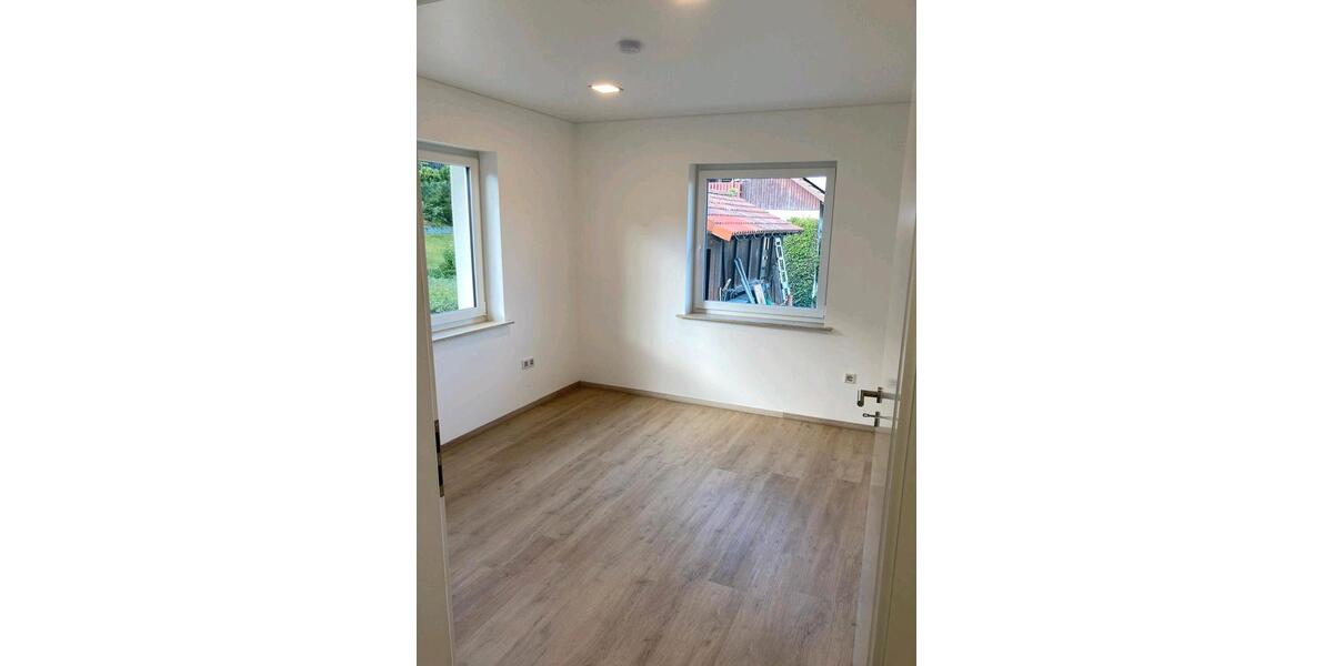 Erdgeschoßwohnung Sulzfeld - 4 Zimmer, 132 m&sup2;, 1.015&euro; | Angebot:26288314