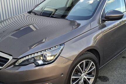 Peugeot 308 142.000 km 7.990 &euro; Derenburg 38895
