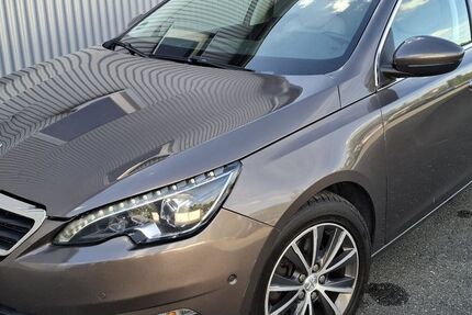 Peugeot 308 142.000 km 8.990 &euro; Derenburg 38895