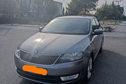 Skoda Rapid 61.500 km 7.700 € Feucht 90537