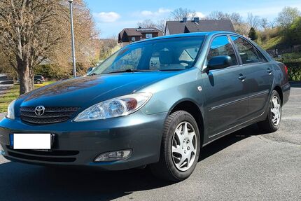 Toyota Camry 196.000 km 3.900 &euro; Frielendorf 34621