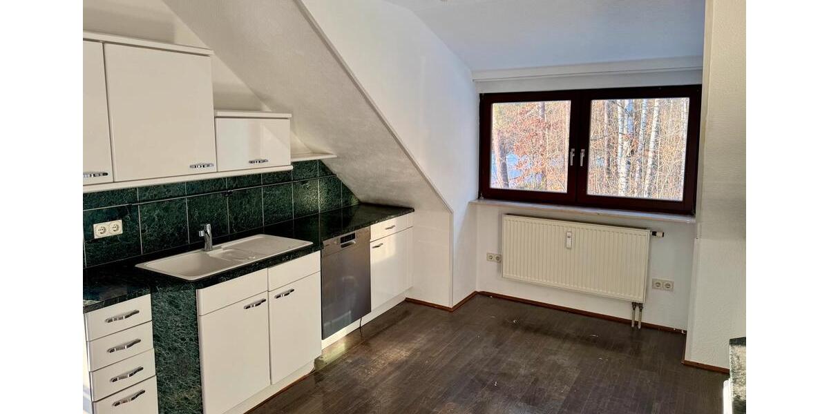 Großzügige 5-Zimmer Wohnung in Waldrandlage mit Süd-Balkon 5 zimmer
