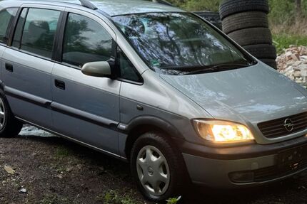 Opel Zafira 180.000 km 1.100 € Bergkirchen 85232