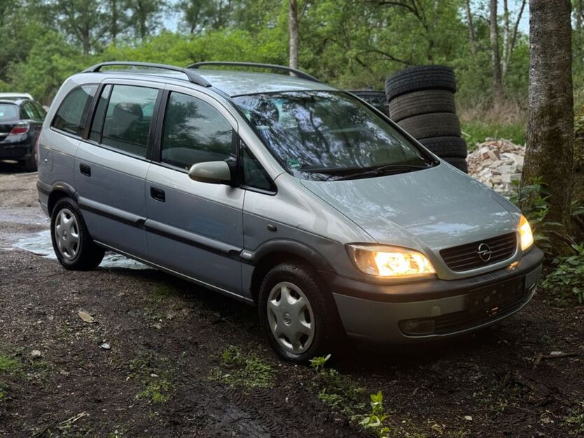 Opel Zafira 180.000 km 1.100 € Bergkirchen 85232