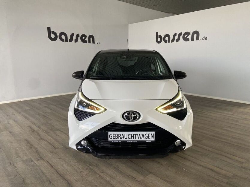 Aygo (X)