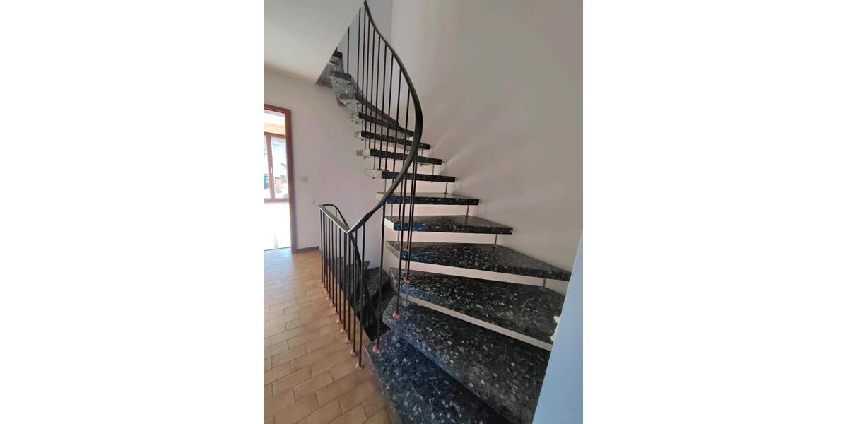 Doppelhaushälfte Leonberg - 6 Zimmer, 146 m&sup2;, 500.000&euro; | Angebot:27244479